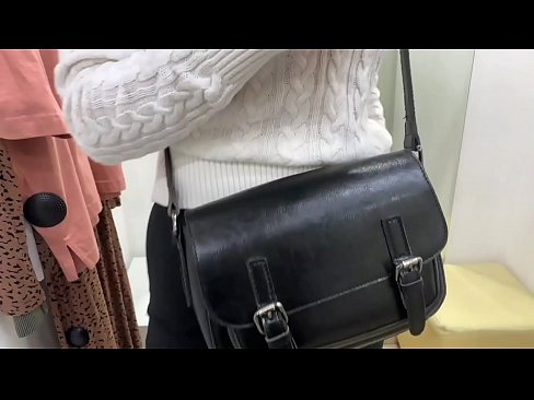 ❤️ Ëffentlech Masturbatioun vu jonke Bitch FeralBerry mat engem Dildo am Fittingsraum Qualitéit Sex op lb.pornolemon.ru ❌